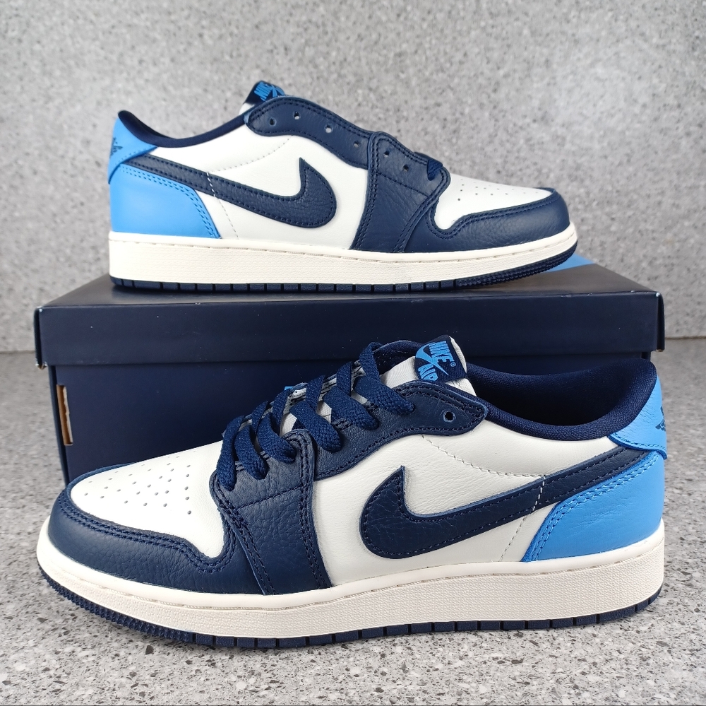 Nike Air Jordan 1 Low OG Obsidian UNC Sneakers